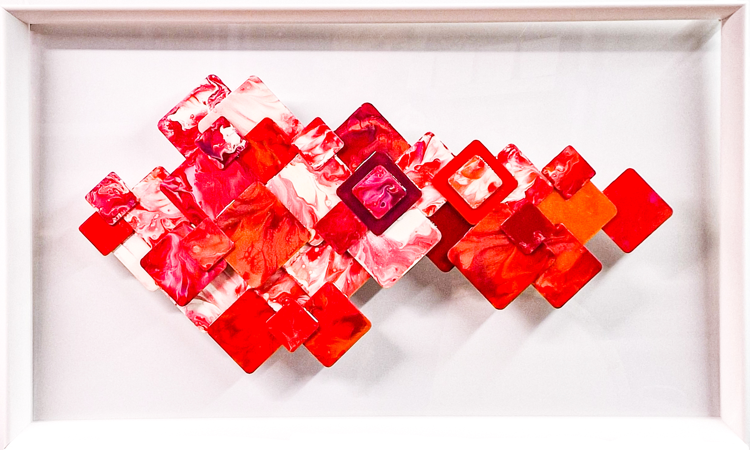 4. Range of reds Plexiglas 90 x 55 cm 1.150 E 2